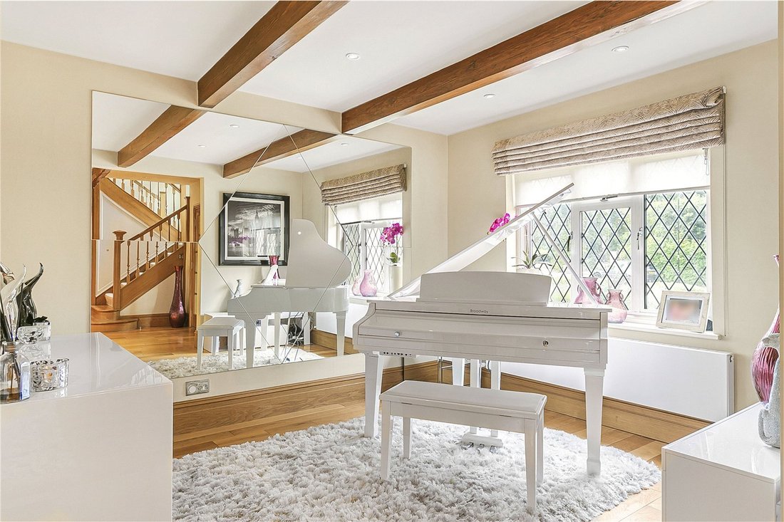 House in Ferney Hill, Enfield, England 3 - 16953807