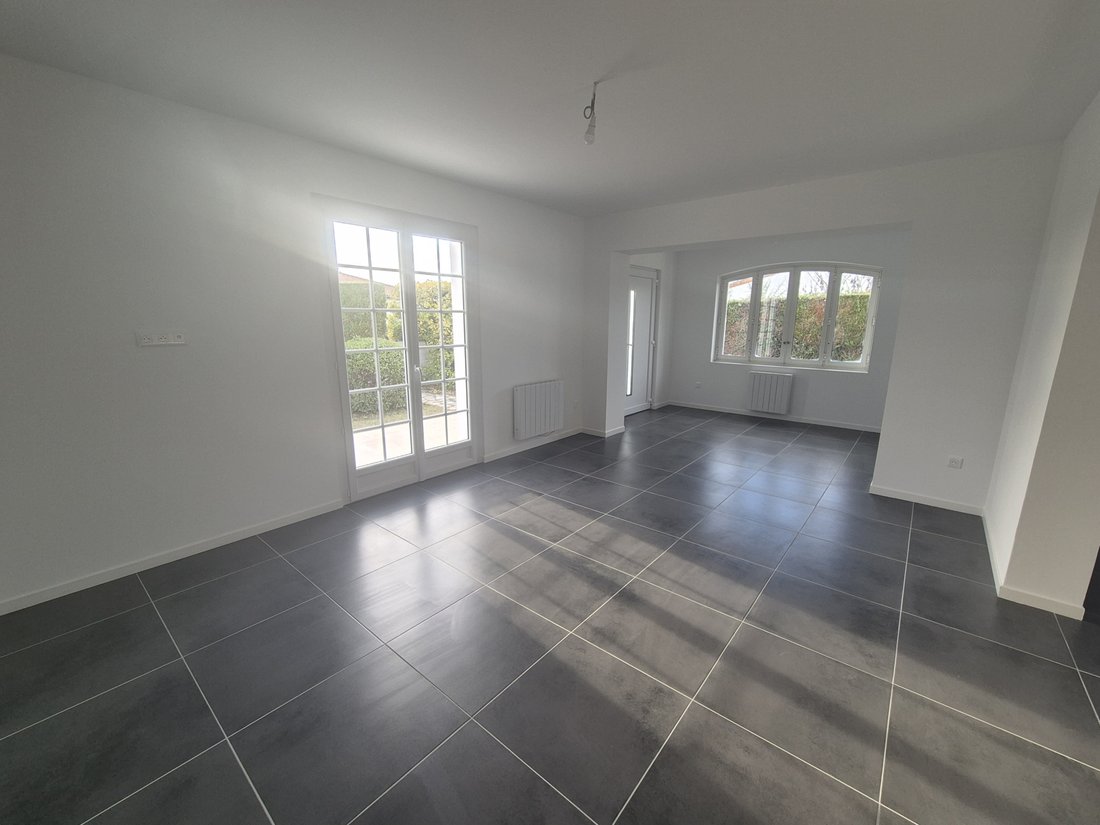House in Vaux-sur-Mer, Nouvelle-Aquitaine, France 4 - 16947625