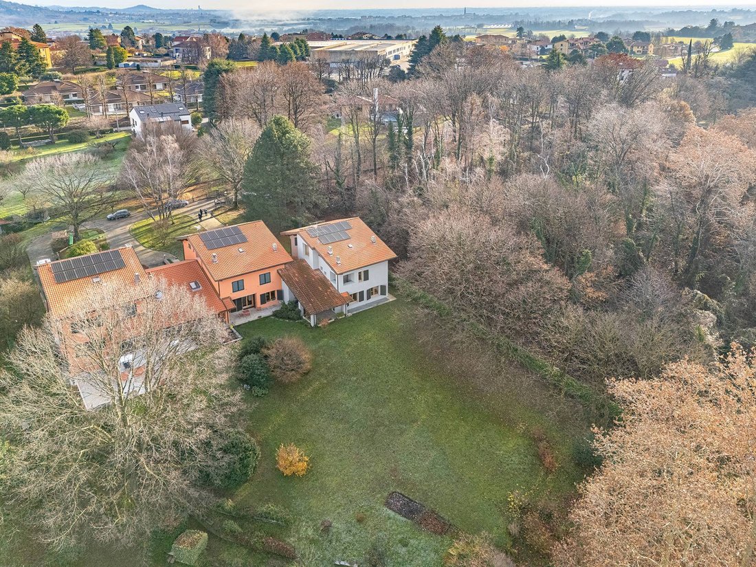 Villa in Missaglia, Lombardy, Italy 2 - 16949460