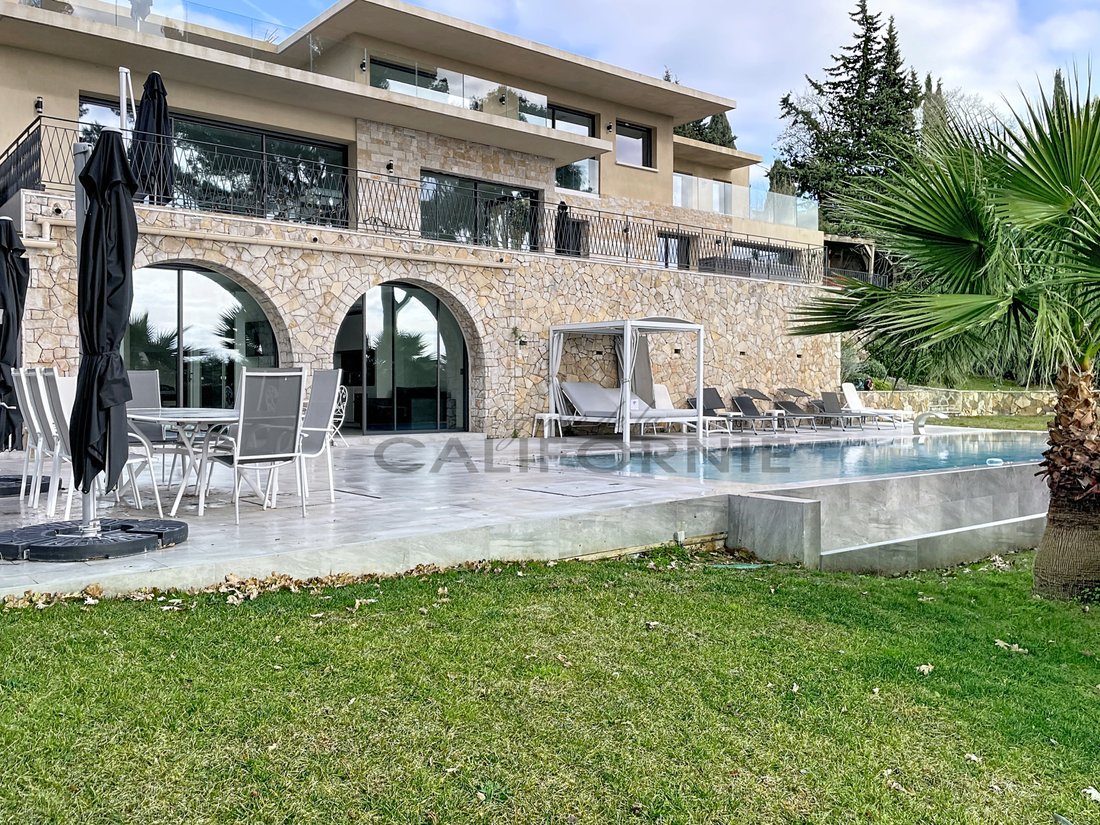 Villa in Mougins, Provence-Alpes-Côte d'Azur, France 3 - 16947611