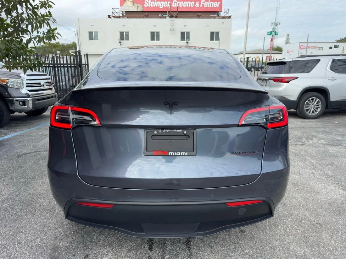 Suv in Miami, FL, United States 5 - 16955258