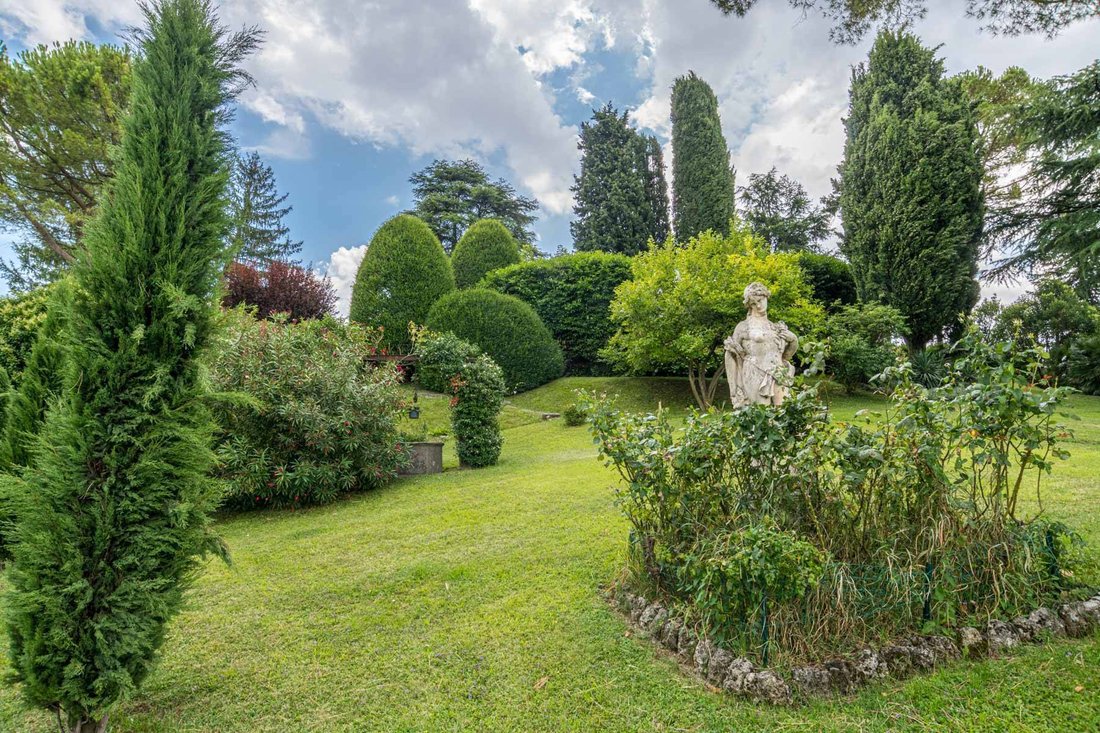 House in Bergamo, Lombardy, Italy 1 - 16315289