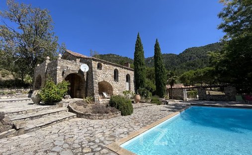 Beautiful 6 Bed/Bath Chateau With Separate Apartment Close To Lodeve. Currently Run As A Boutique B&