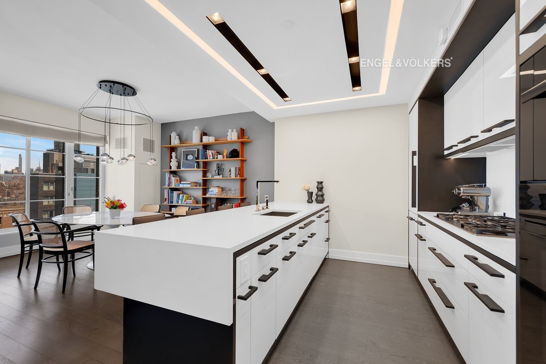 Co Op in New York, New York, United States 5 - 16954069