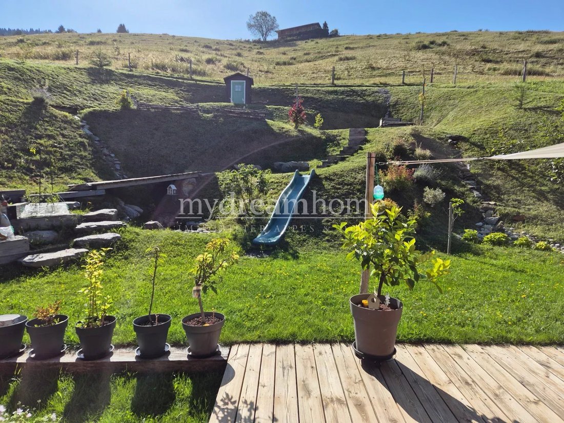 Chalet in Crest-Voland, Auvergne-Rhône-Alpes, France 3 - 16945158