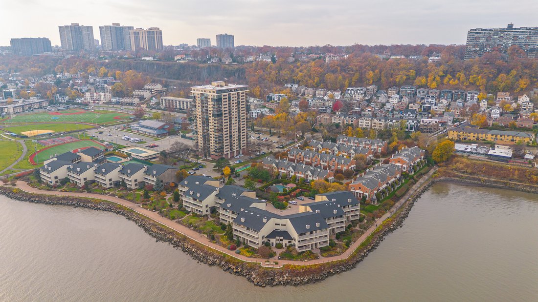 House in Edgewater, New Jersey, United States 3 - 16952336