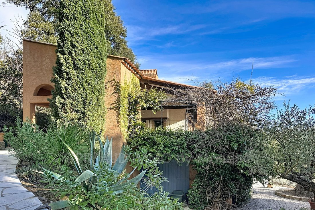 Villa in La Garde-Freinet, Provence-Alpes-Côte d'Azur, France 2 - 14430755