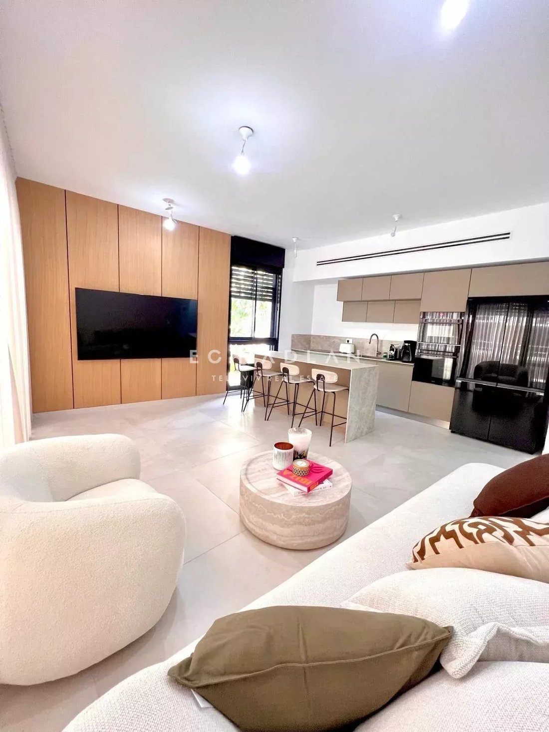 Apartment in Tel Aviv-Yafo, Tel Aviv District, Israel 1 - 16957417