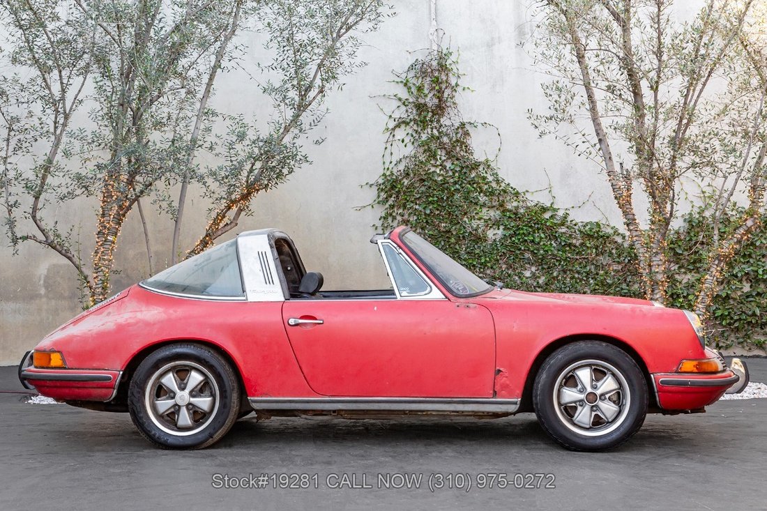 Porsche 911S in Los Angeles, CA 4 - 16952910