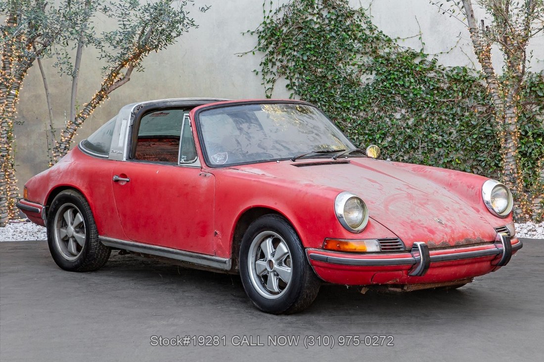 Porsche 911S in Los Angeles, CA 1 - 16952910