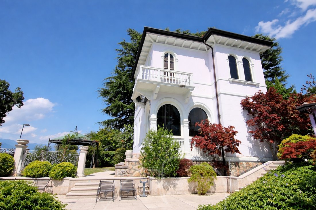 Villa in San Zeno di Montagna, Veneto, Italy 4 - 15957349