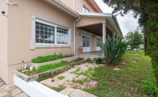 Villa in Meirinhas, Leiria District, Portugal 1