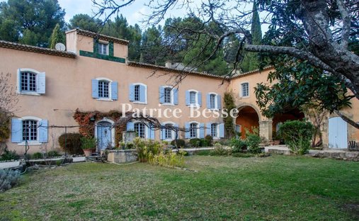 House in Nevons-route d'Apt, L'Isle-sur-la-Sorgue, France 1