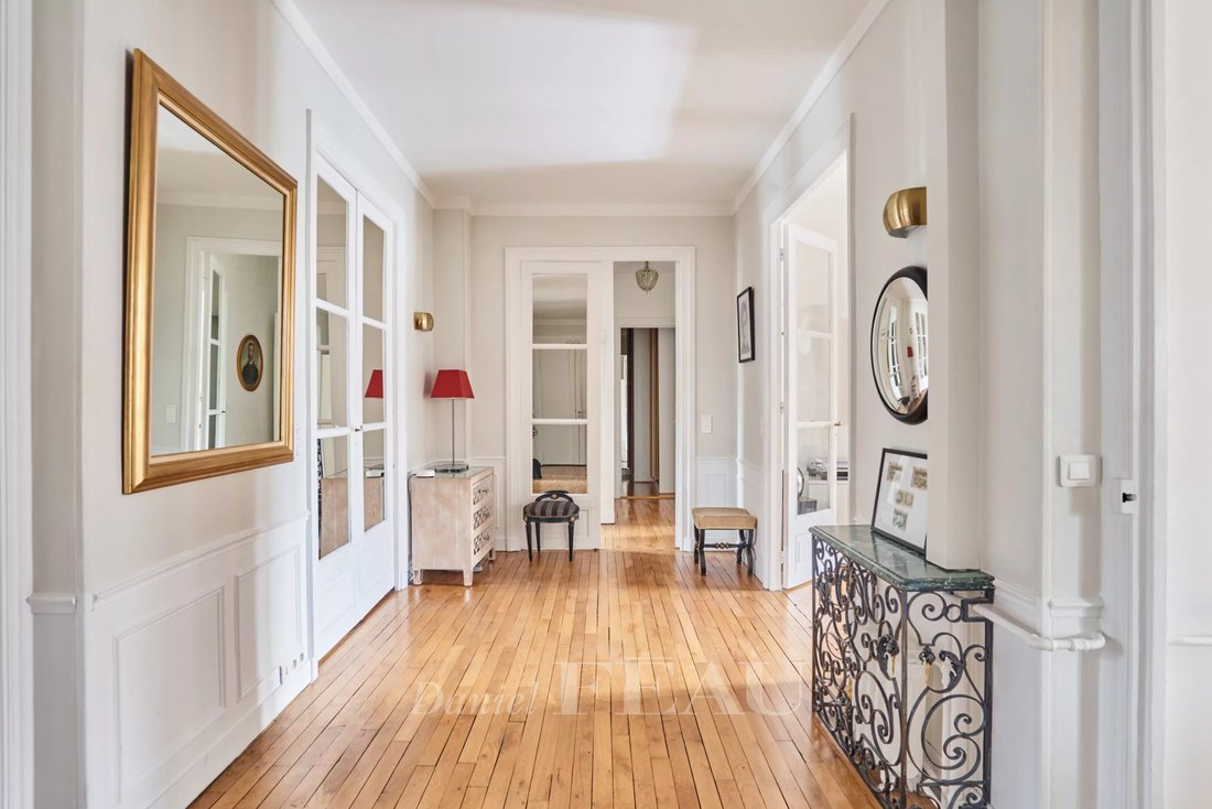 Apartment in Muette Sud, Paris 16e Arrondissement, Paris 5 - 16945230