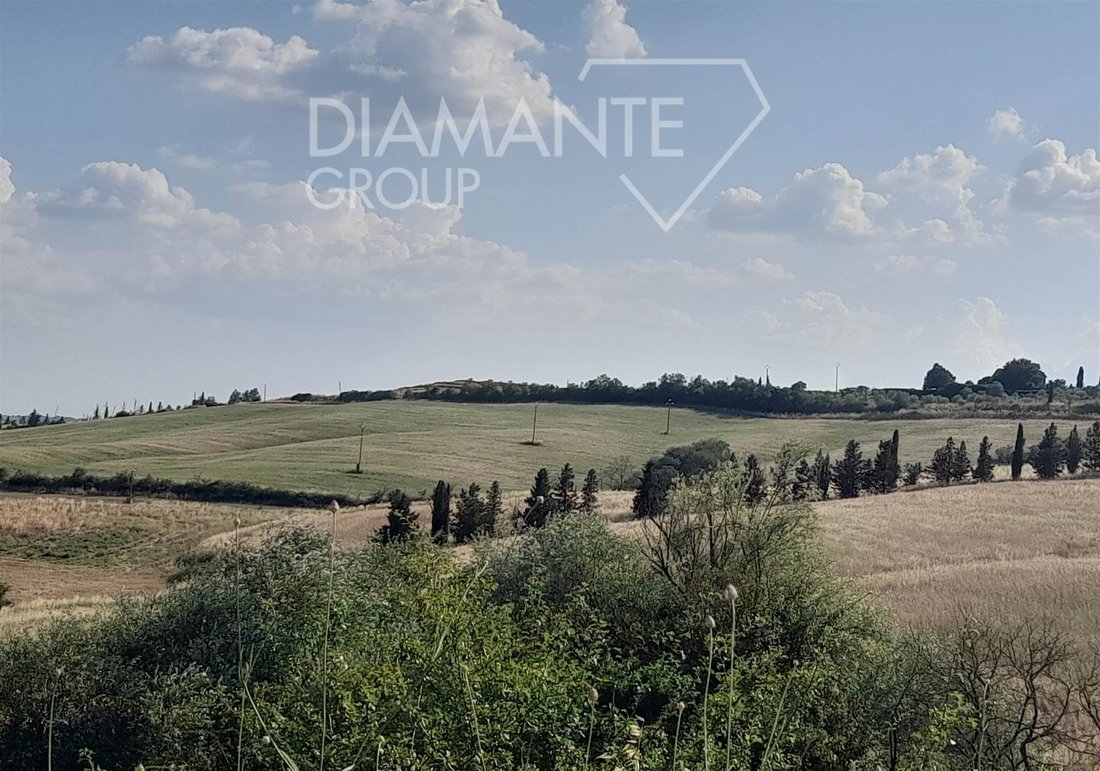 Land in San Casciano dei Bagni, Tuscany, Italy 1 - 16948601