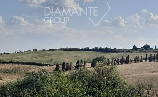 Land in San Casciano dei Bagni, Tuscany, Italy 1