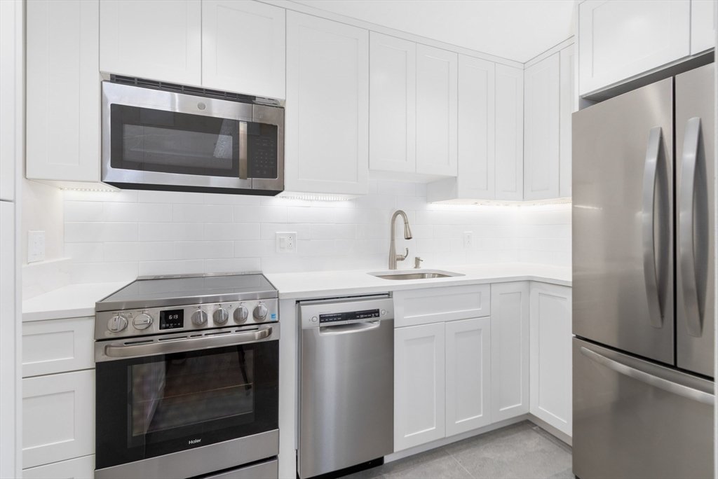 Condo in Cambridge, Massachusetts, United States 3 - 16609059
