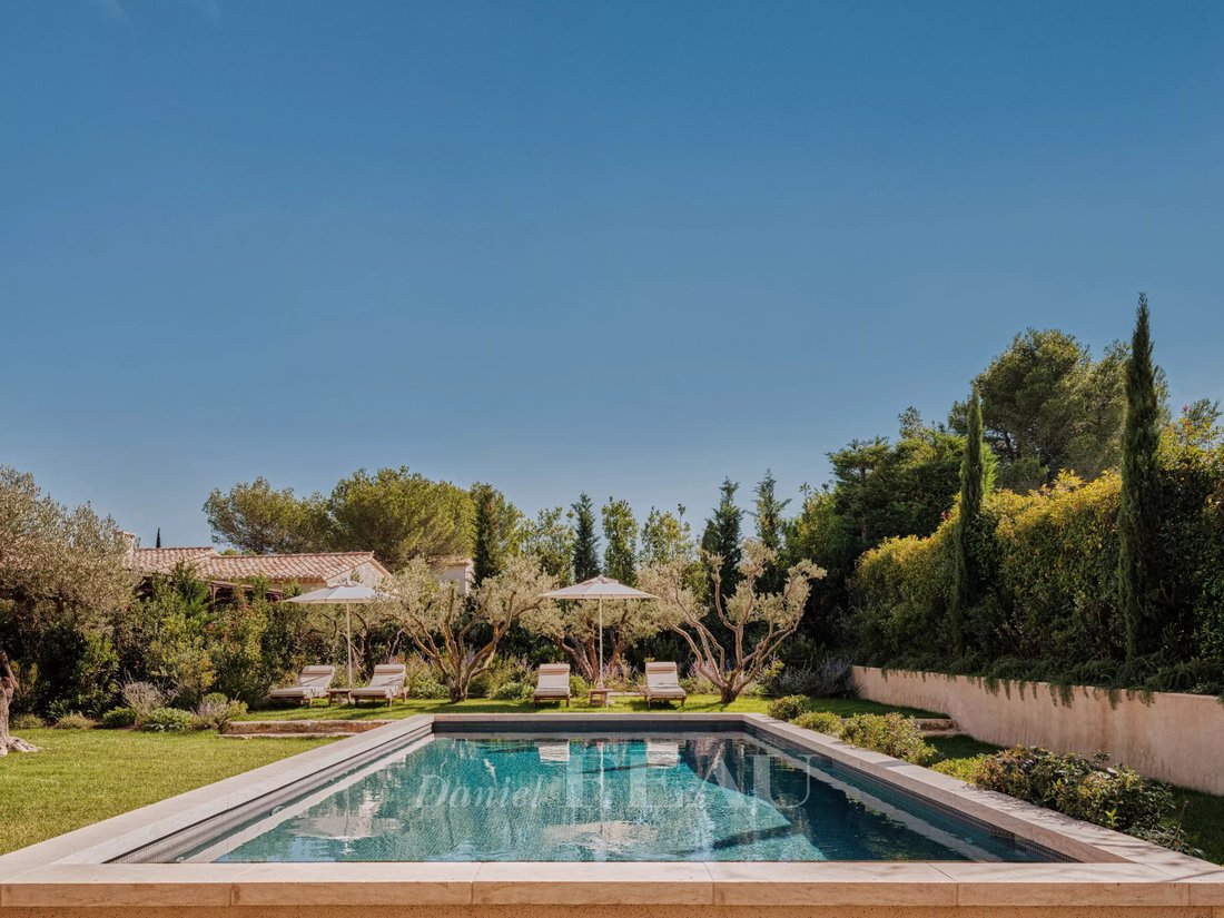 House in Eygalières, Provence-Alpes-Côte d'Azur, France 3 - 16945075