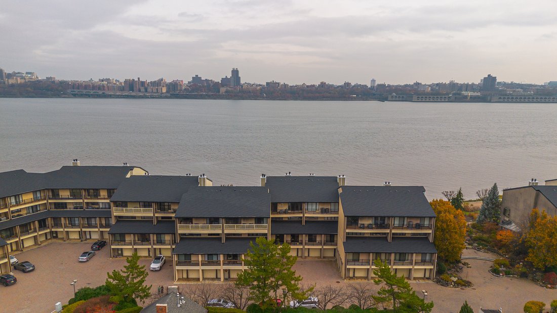 House in Edgewater, New Jersey, United States 2 - 16952336