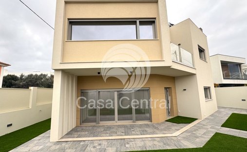House in Sao Domingos de Rana, Lisbon, Portugal 1