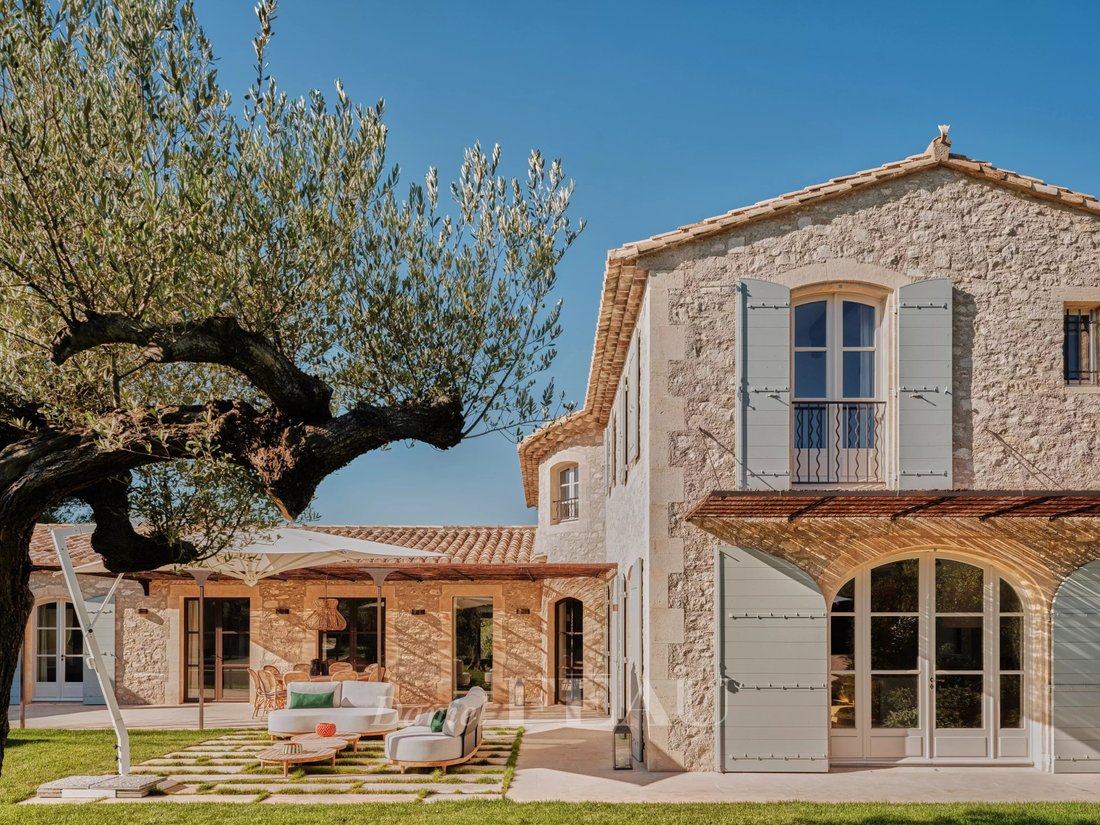 House in Eygalières, Provence-Alpes-Côte d'Azur, France 1 - 16945075