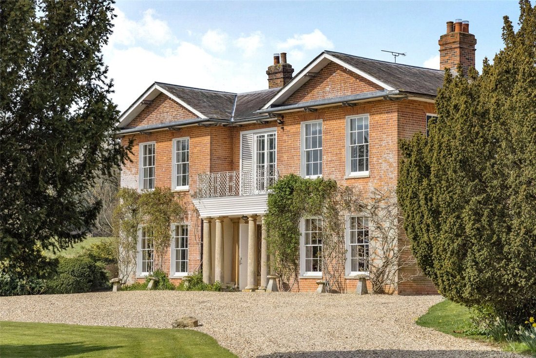 House in Winterbourne, England 3 - 16945853