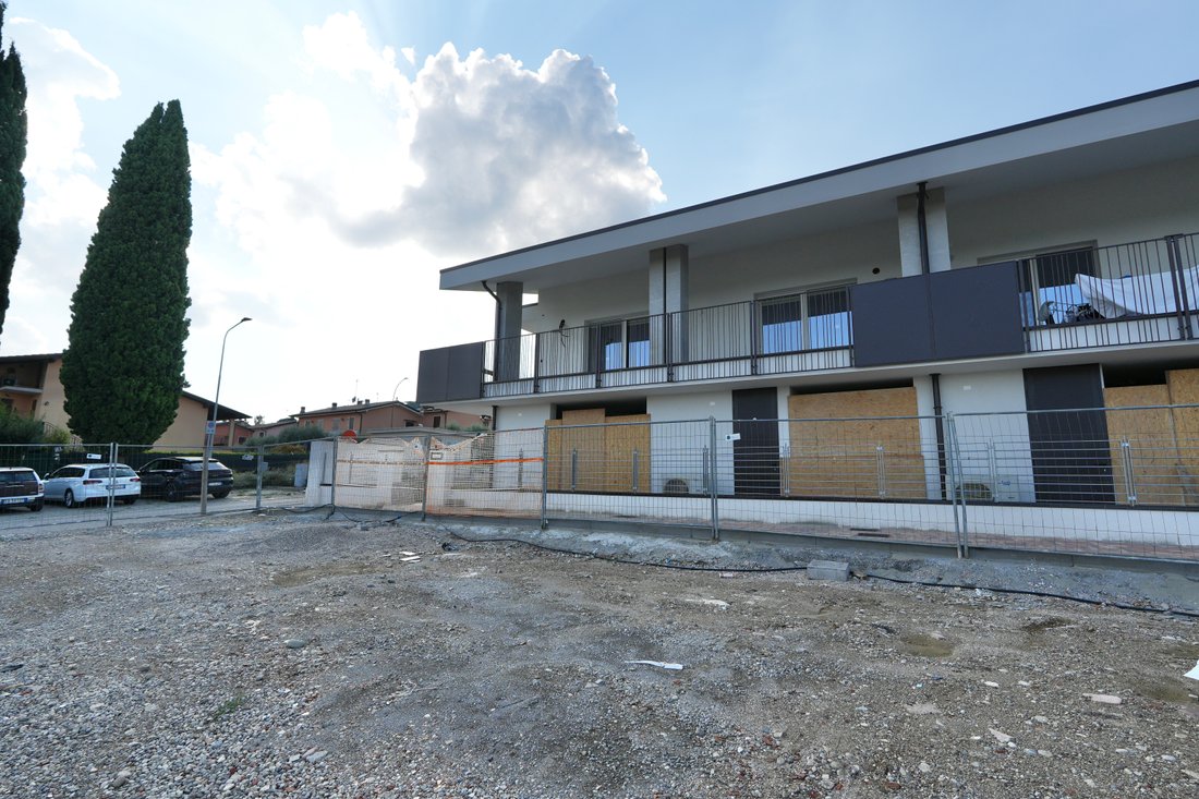 Apartment in Hill Zone, Padenghe sul Garda, Lombardy 1 - 16957435