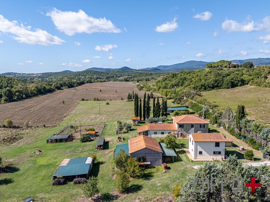 Farm Ranch in Monteverdi Marittimo, Tuscany, Italy 4 - 16957601
