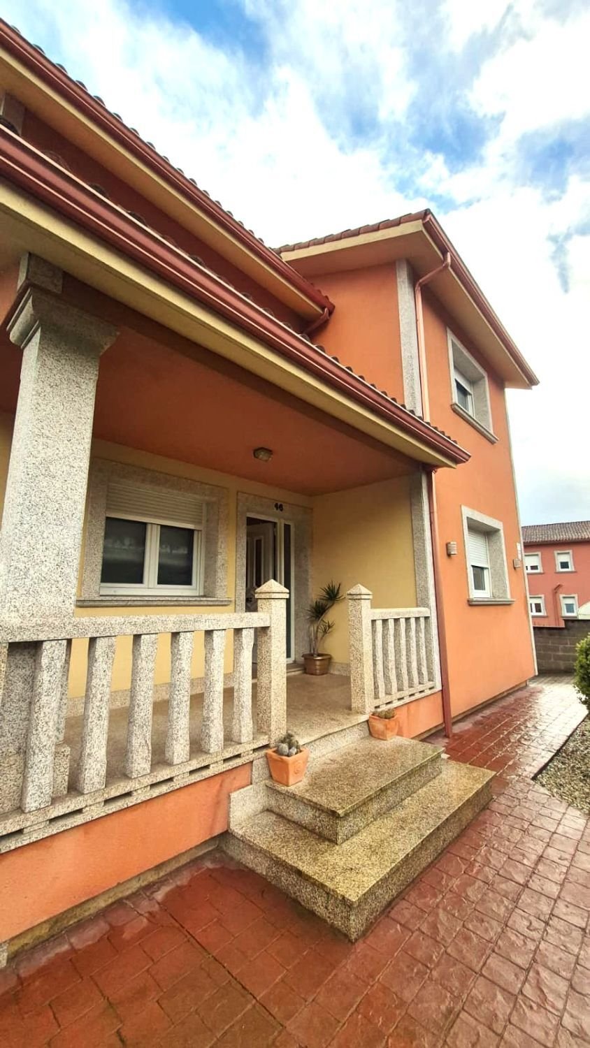 Chalet a Culleredo, Galizia, Spagna 1 - 16957652