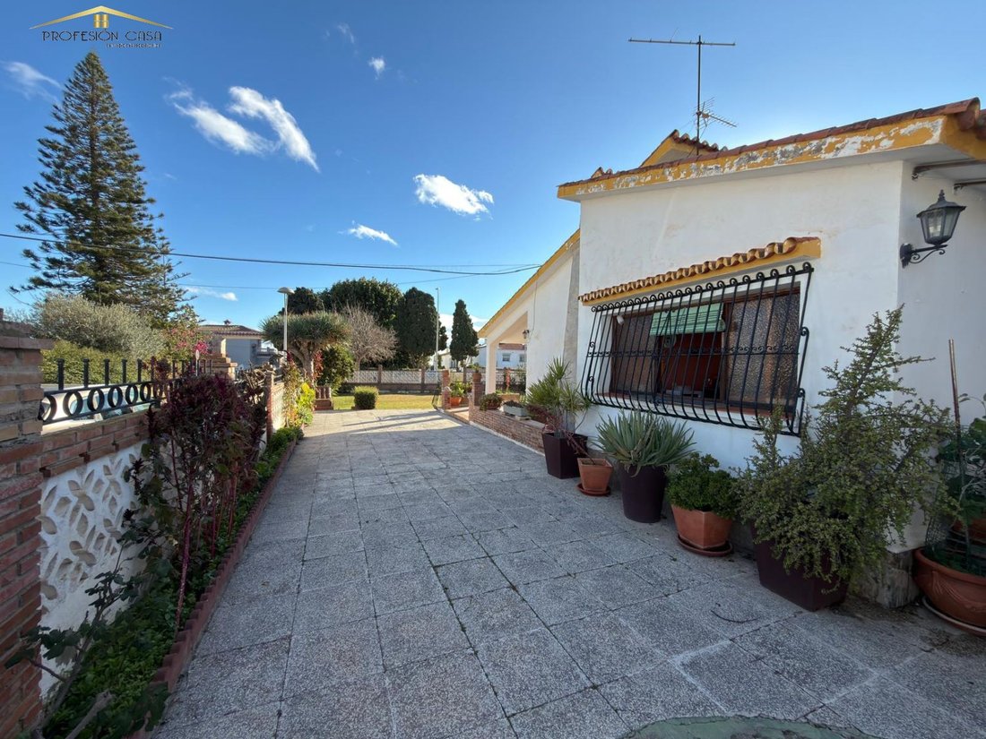 Chalet in Rincon de la Victoria, Andalusia, Spain 3 - 16957665