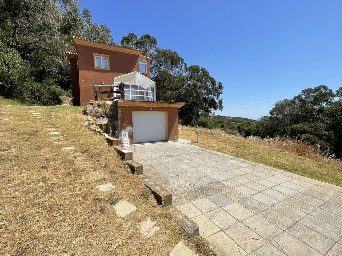 Chalet in Algeciras, Andalusia, Spain 1 - 16957636