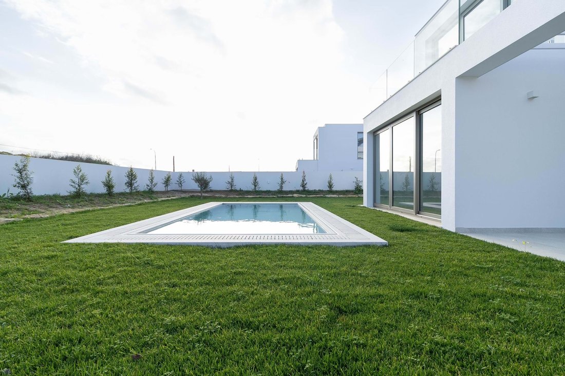 Villa in São João das Lampas, Lisbon, Portugal 2 - 16957716