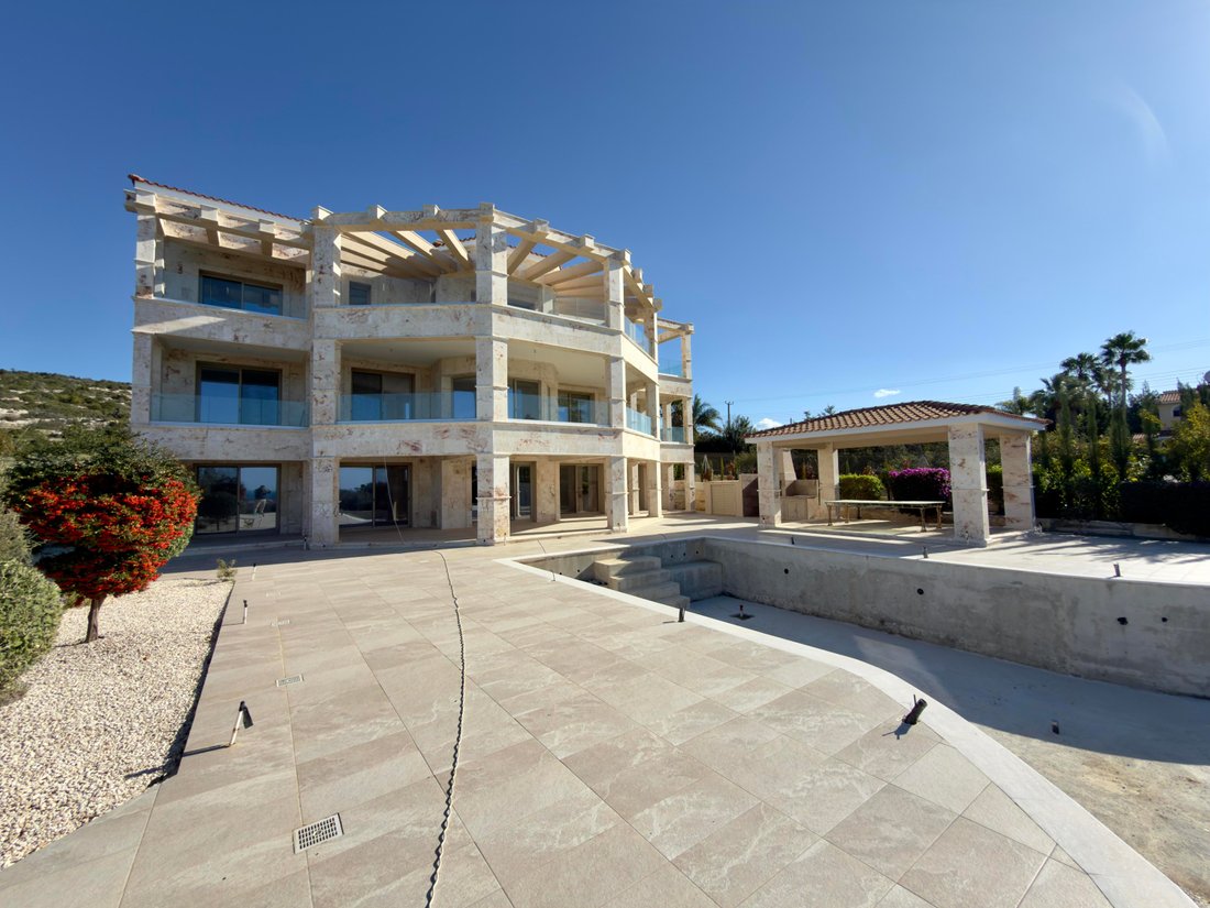 Villa in Peyia, Paphos, Cyprus 1 - 16957834