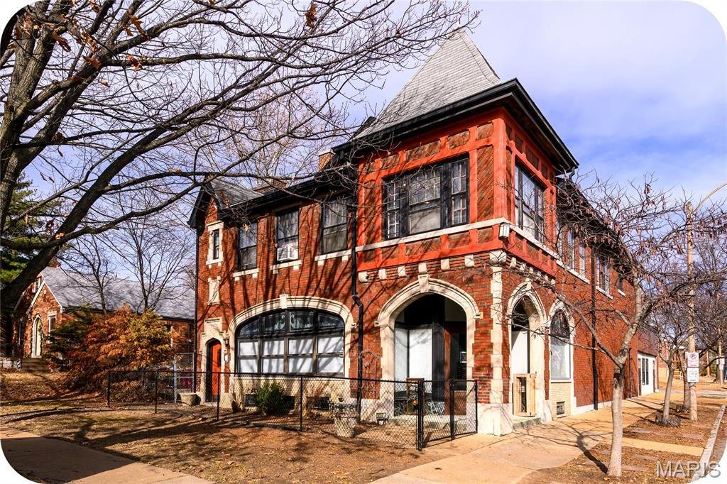 St. Louis, Missouri, United States 1 - 16935027