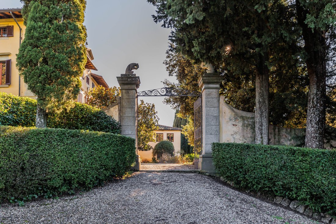Estate in Pontassieve, Tuscany, Italy 4 - 16958505