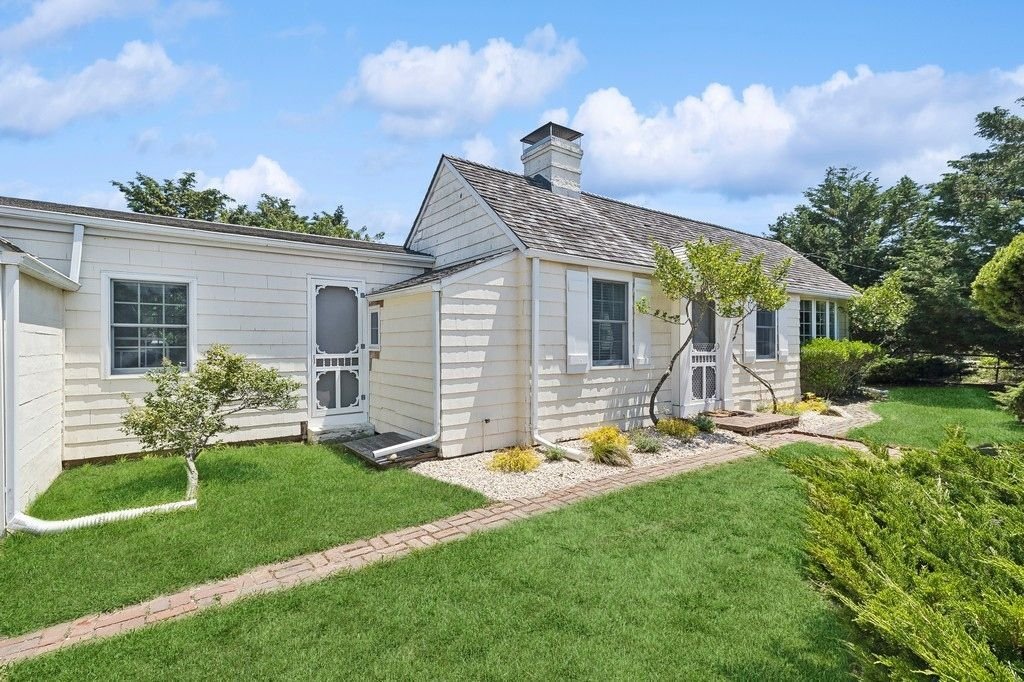 Amagansett, New York, United States 2 - 16960417