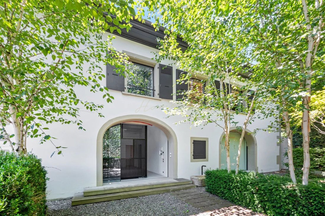 Unique Property 18th Century, With A Plot Of 3,3136 Sqm And Indoor Pool