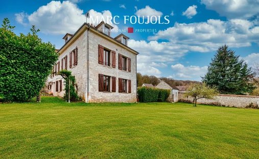 House in Nogent-Cassan, L'Isle-Adam, France 1