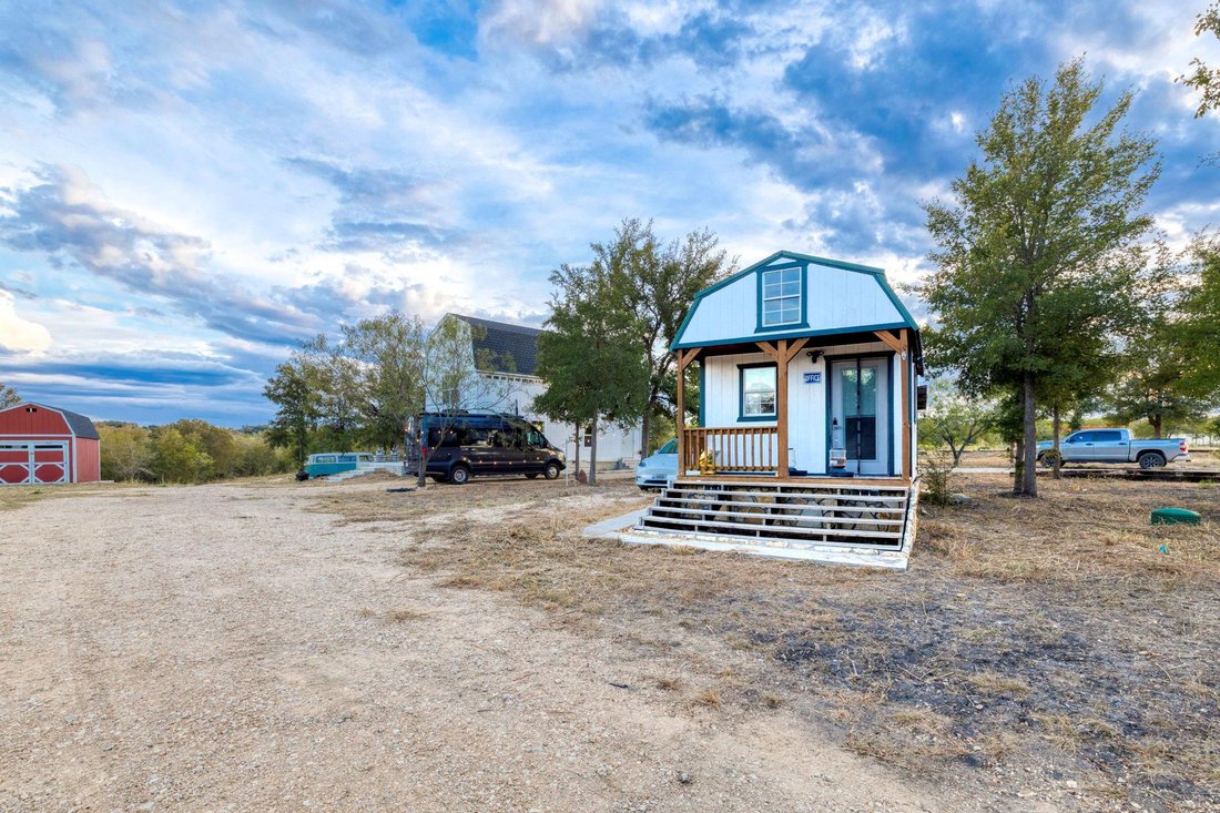 House in Lockhart, Texas, United States 3 - 16957864