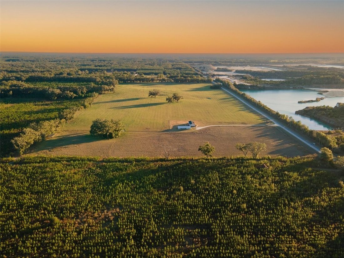 Newberry, Florida, United States 1 - 16958962