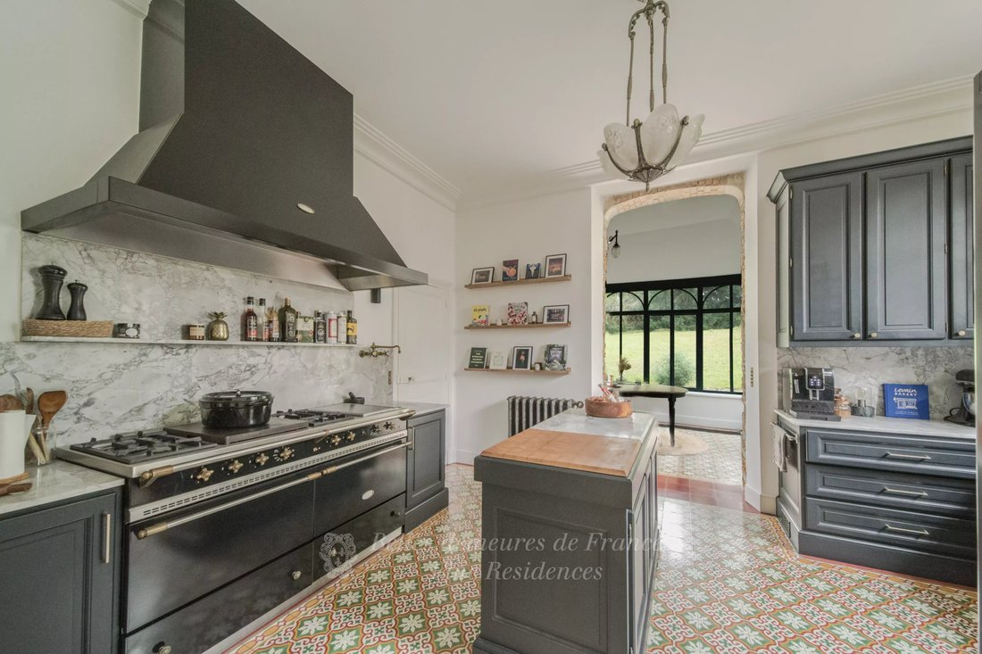 Estate in Yerres, Ile-de-France, France 5 - 16839401