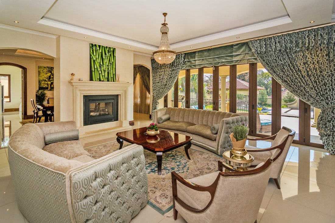 House in Bryanston, Gauteng, South Africa 2 - 16958791