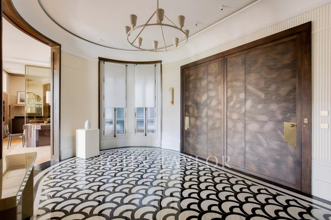 Apartment in Triangle d'Or, Paris 8e Arrondissement, Paris 3 - 16960775