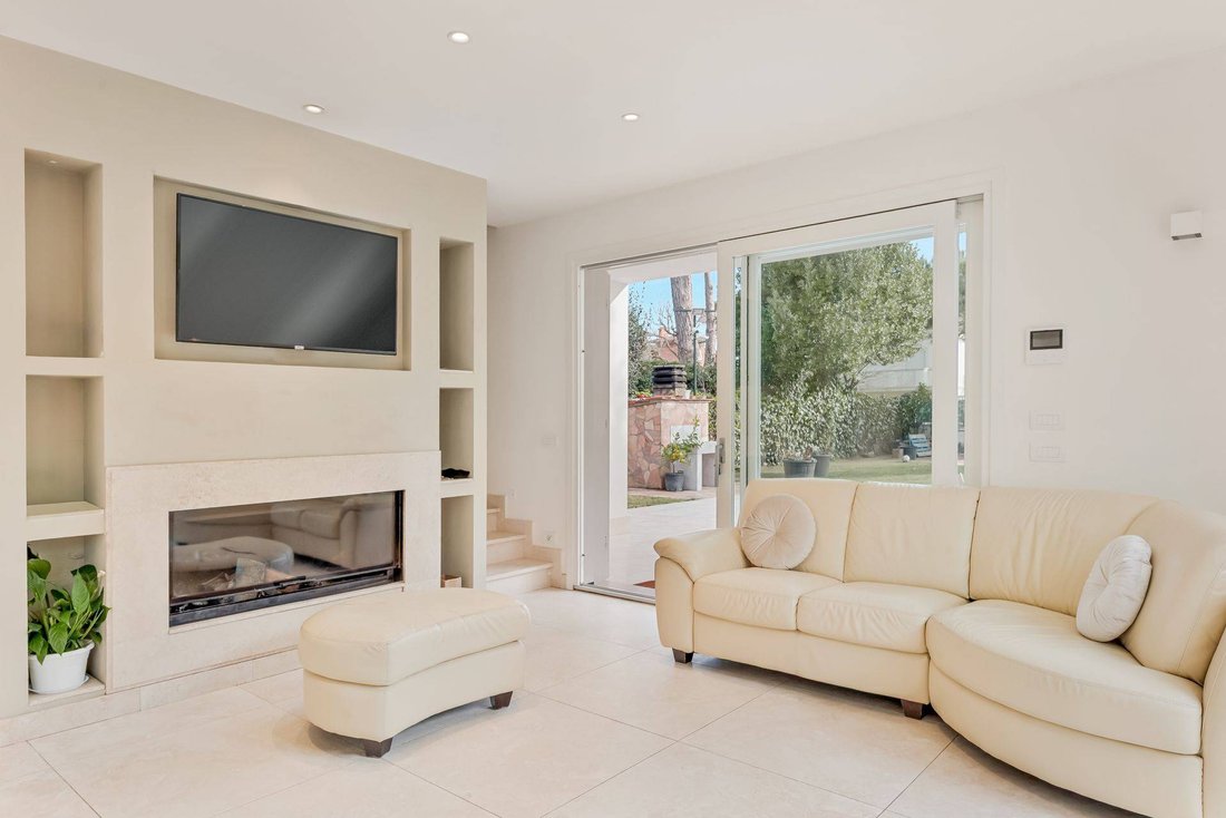 Villa in Center, Forte dei Marmi, Tuscany 3 - 16961257