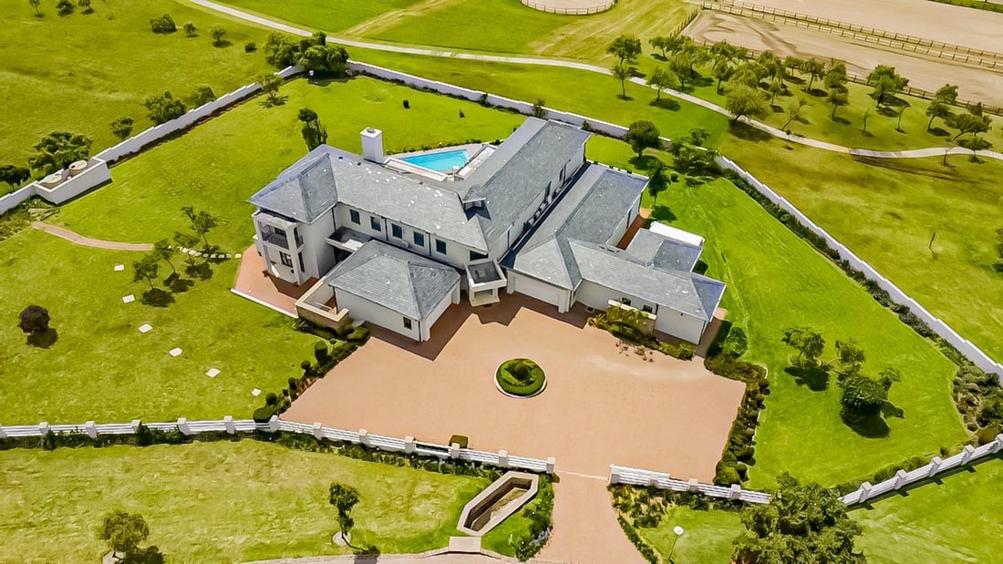 House in Halfway House Estate, Gauteng, South Africa 3 - 16950019