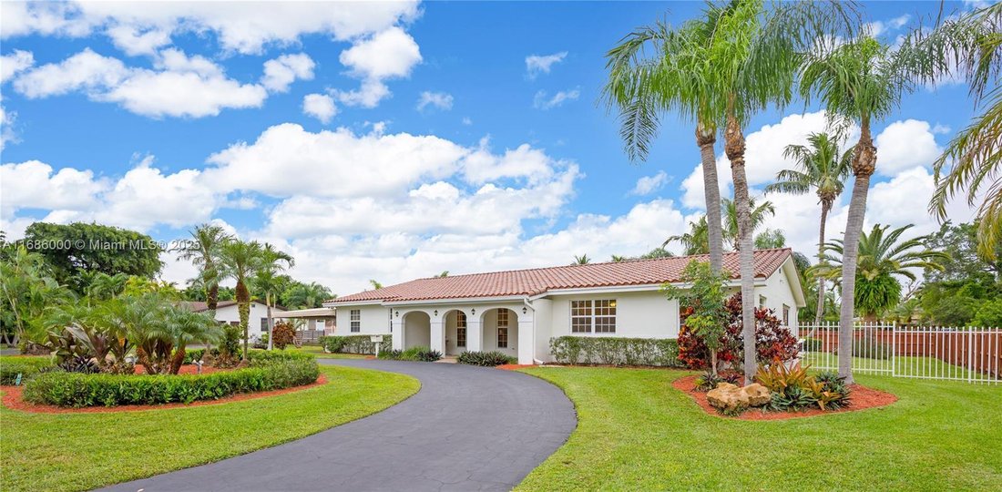 House in Cutler Bay, Florida, United States 3 - 16960219