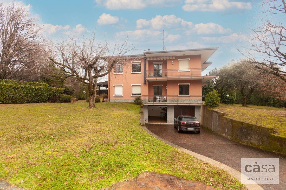 Villa in Clivio, Lombardei, Italien 4 - 16961233