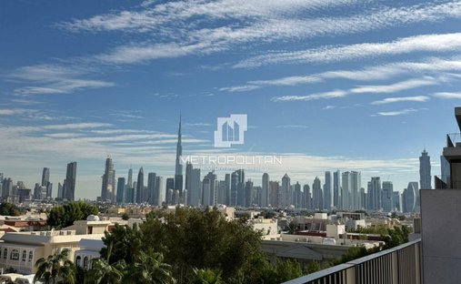 Apartment in Jumeirah, Dubai, United Arab Emirates 1