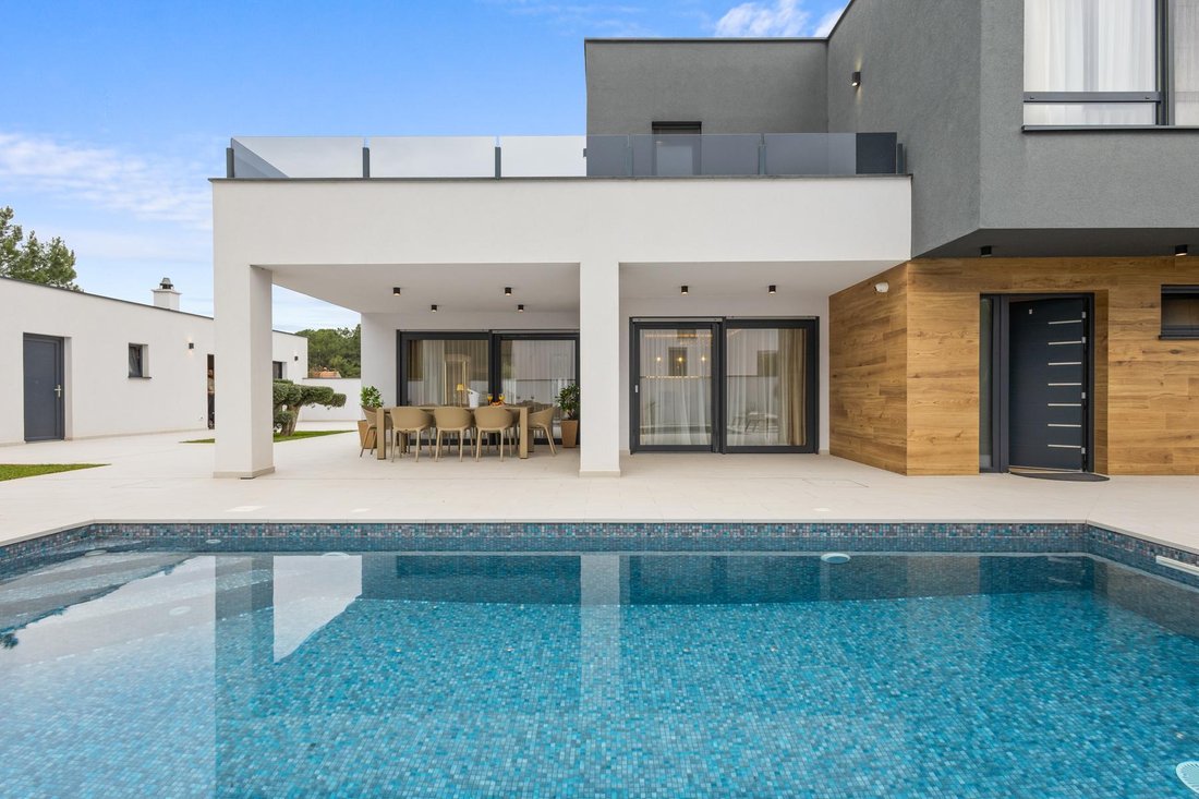 Villa in Grad Pula, Istria County, Croatia 4 - 16960766