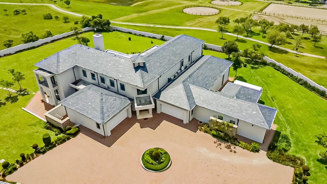 House in Halfway House Estate, Gauteng, South Africa 2 - 16950019